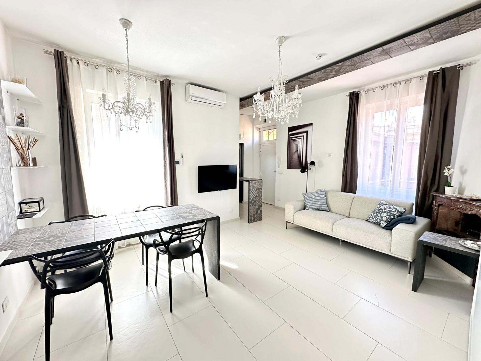Domus Symmetrie Apartment *